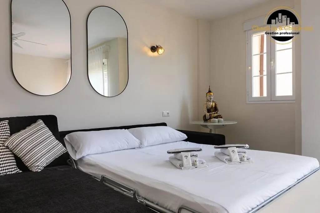アパート Apartamento Oceano Beach 2 マルベーリャ